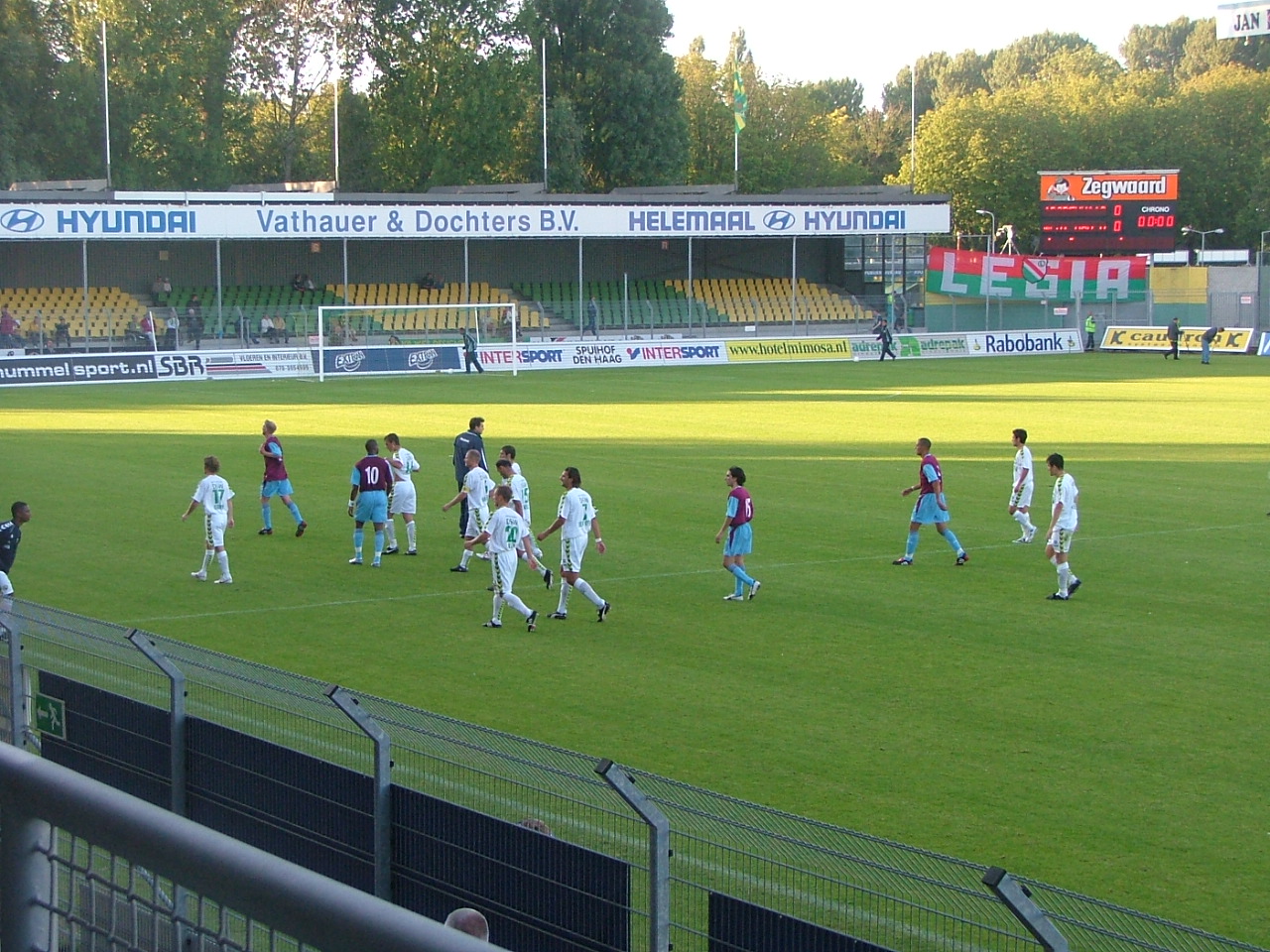 Oefenwedstriijd ado den haag Westham United